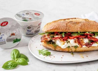 طرز تهیه ساندویچ بیکن و بوراتا با نان چاپاتا طرز تهیه ساندویچ بیکن و بوراتا با نان چاپاتا